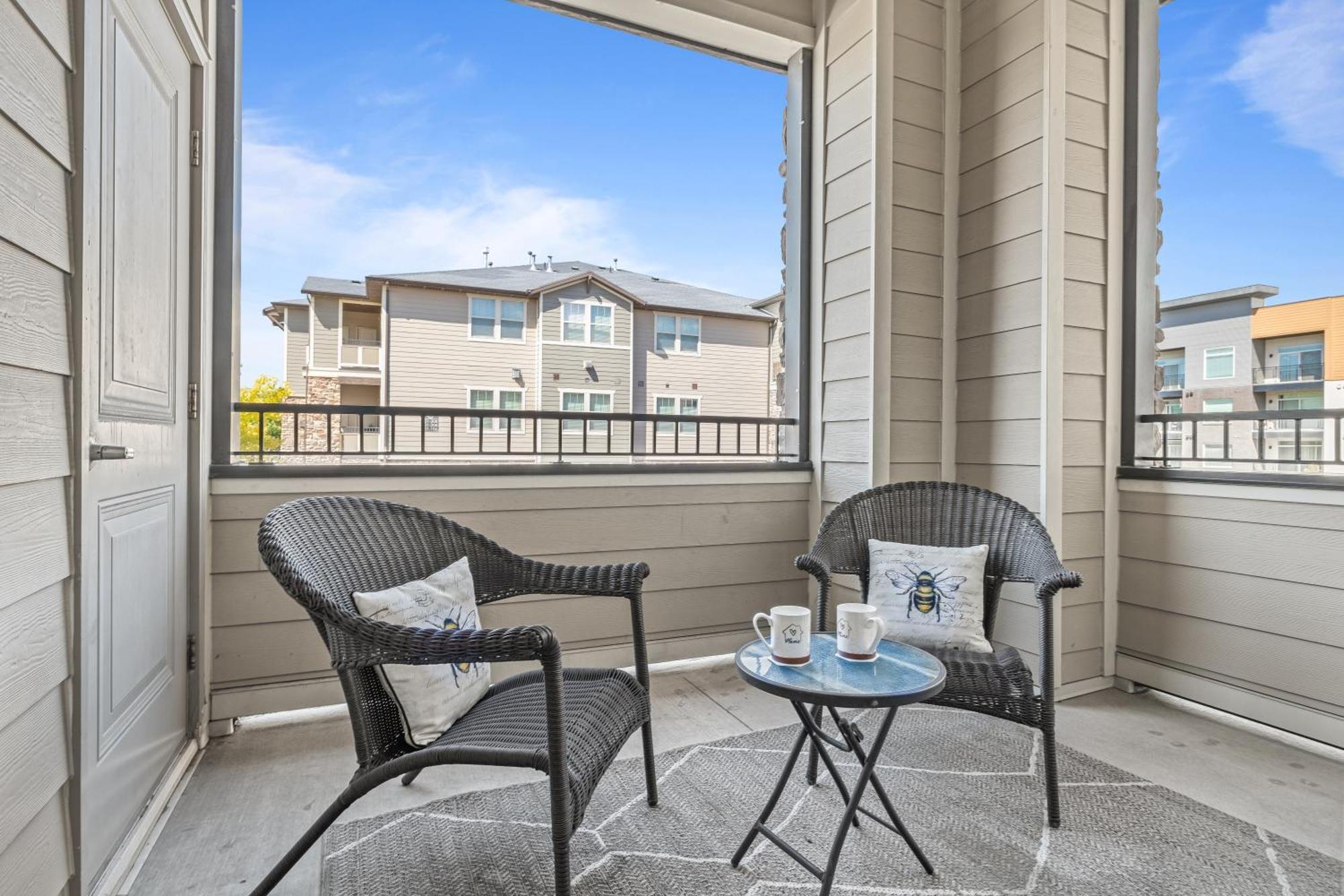 Butterfly Themed Kings Apartment With Private Garage & Access To Lux Hot Tub, Bbq & Gym South Jordan Exterior foto